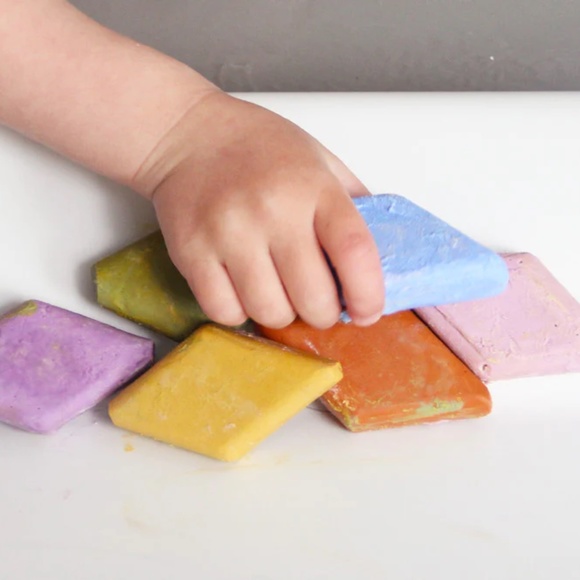 Pacha Co. Kids Natural Bath Bombs, Fluff, and Crayons - Picture 6 of 7
